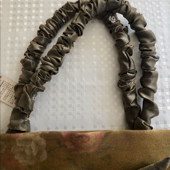 ✨Host Pick!✨ Silk evening bag in silk gauze with appliqué — rare and unique! - Picture 4 of 12